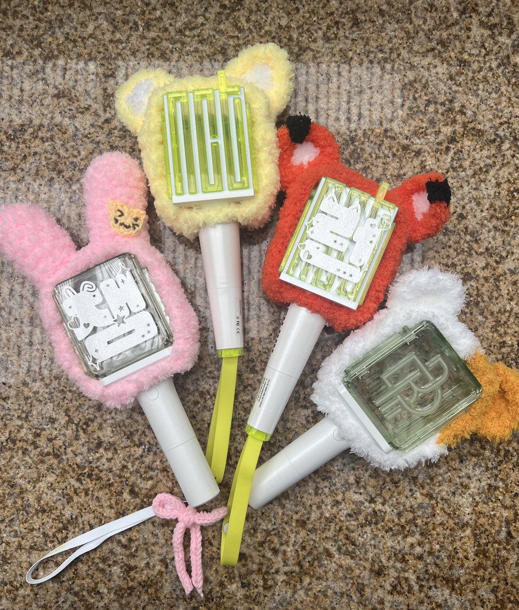 loopandloopPH's tweet image. CROCHET LIGHTSTICK COVERS
- nct dream inspired designs
- fits version 1 and 2 perfectly
- can be customized to fit other lightstick sizes
- P260-320 price range

order form: bit.ly/tds3neobongcov…

indiv design preview ⬇️

tags: nct dream tds3 the dream show 3 wts lfb wtb lfs ph