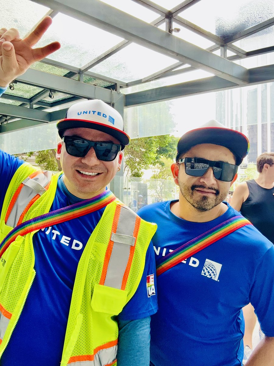 AldoGarciaMu's tweet image. 🌈Happy Pride 🌈
Diversity, Equity &amp;amp; Inclusion @ualEQUAL @united 
👑Equal Rights👑
#UnitedPride
#BeingUnited
#FlywithPride 
#TeamSLP