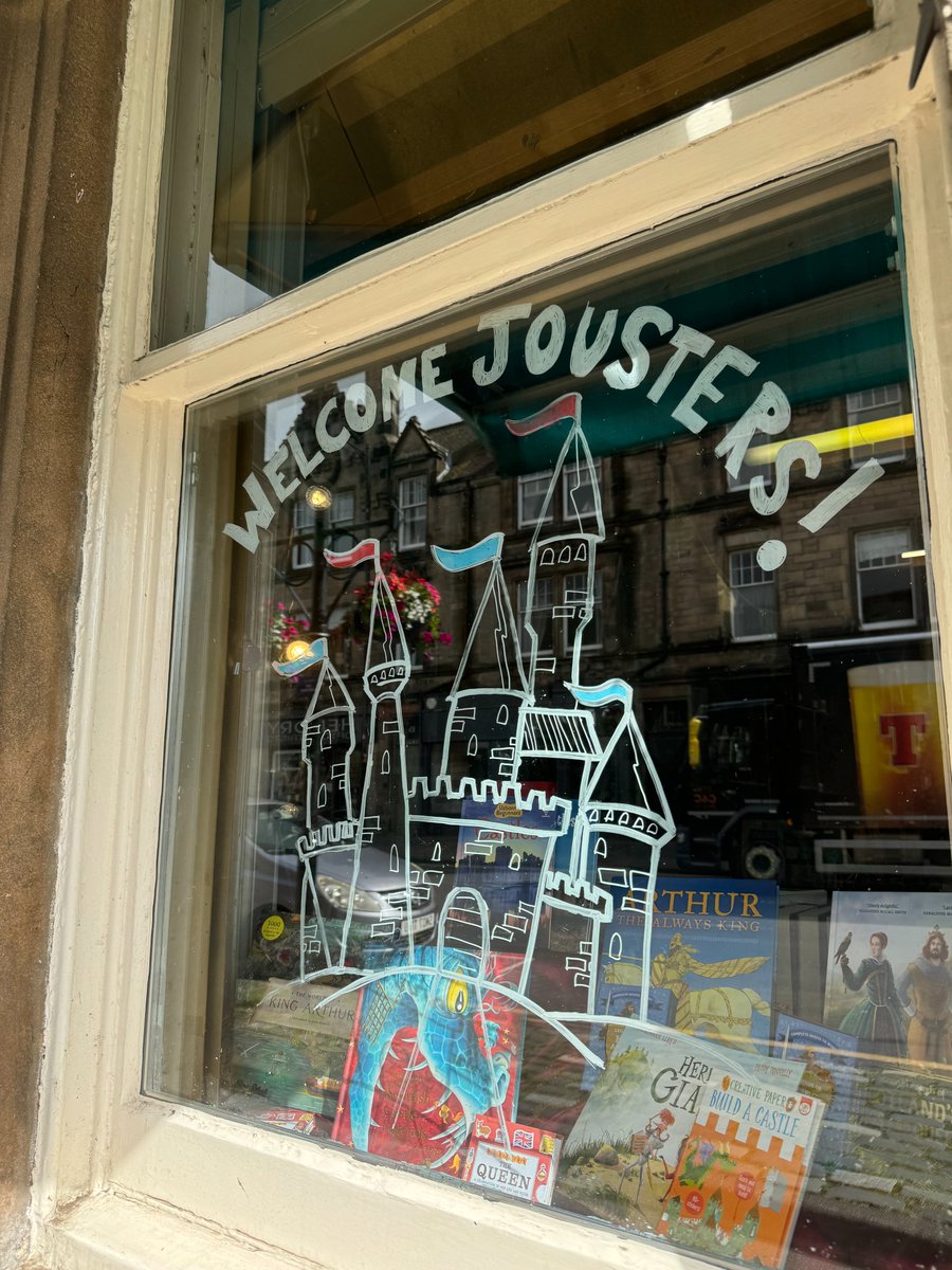 Furtherfrom's tweet image. Happy Sunday everyone! And Happy Spectacular Jousting Day Two! We hope everyone has a fabulous time today, we&apos;re open 12-4 and we&apos;ve got lots of lovely knights and castles books in case you&apos;re inspired by today&apos;s events! #SpectacularJousting #LinlithgowPalace