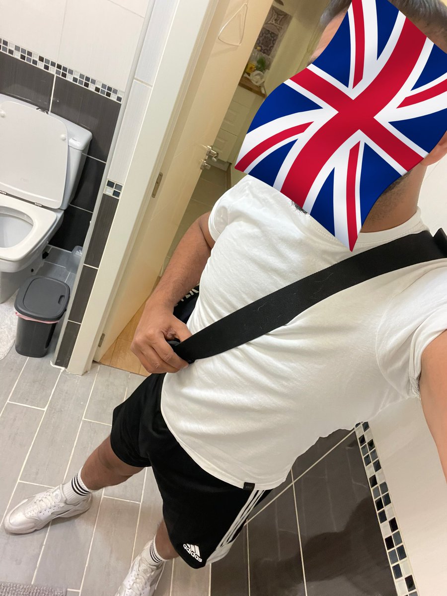 SohoBBTop's tweet photo. Sunday morning stroll in. Barcelona. Where’s the subs?!?!? Who gonna offer me their holes to abuse this morning? #bbbh #domtop #needsubs #bareback #gay https://t.co/37t7aXpCJg