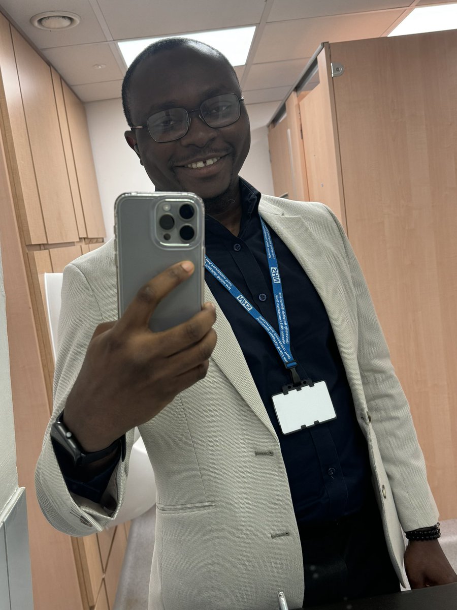 EmmanuelAfolabi's tweet photo. @NIUKCommunity 💯 Steeze https://t.co/MZRhLFhCyd