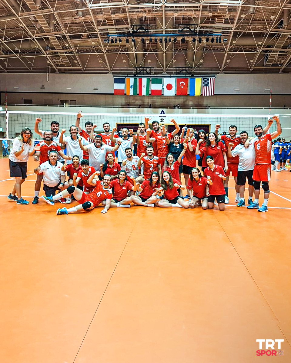 🇹🇷 İşitme Engelli Millilerimiz DÜNYA ŞAMPİYONU! 🏆

🥇 Erkekler İşitme Engelli Milli Voleybol Takımımız, dünya şampiyonluk maçında İtalya'yı 3-0 mağlup etti ve altın madalyanın sahibi oldu.

Dünyanın zirvesi kırmızı-beyaz.