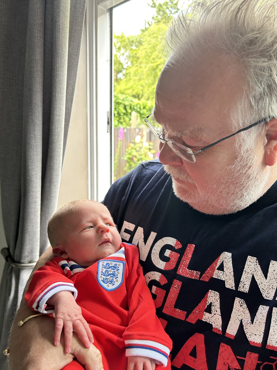 gfairhead's tweet photo. @SkySportsNews #ssnthreeluons

pops and Finnley https://t.co/aqgQCNN1aJ