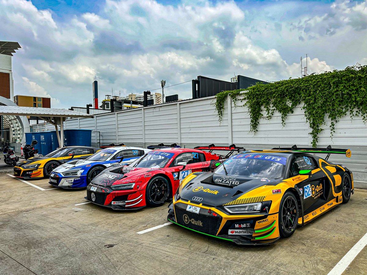 BQuikRacing's tweet photo. GT3 cars are ready ✅ #BangsaenGP https://t.co/lDrGBdyW5j