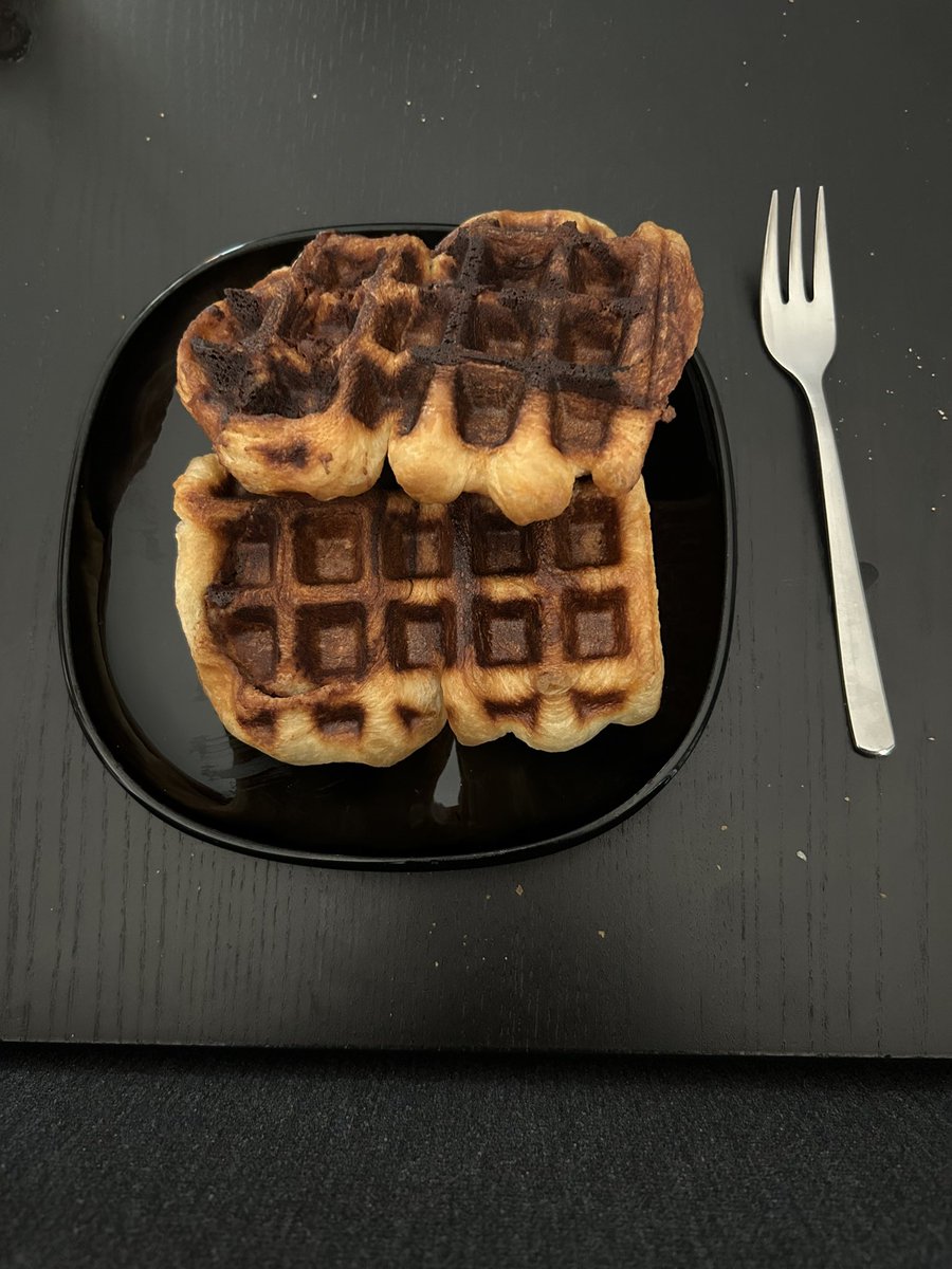 Oehrk's tweet image. Wir haben das… (Zimtschneckenwaffeln)
#sunday #hubbies #hubbygoals