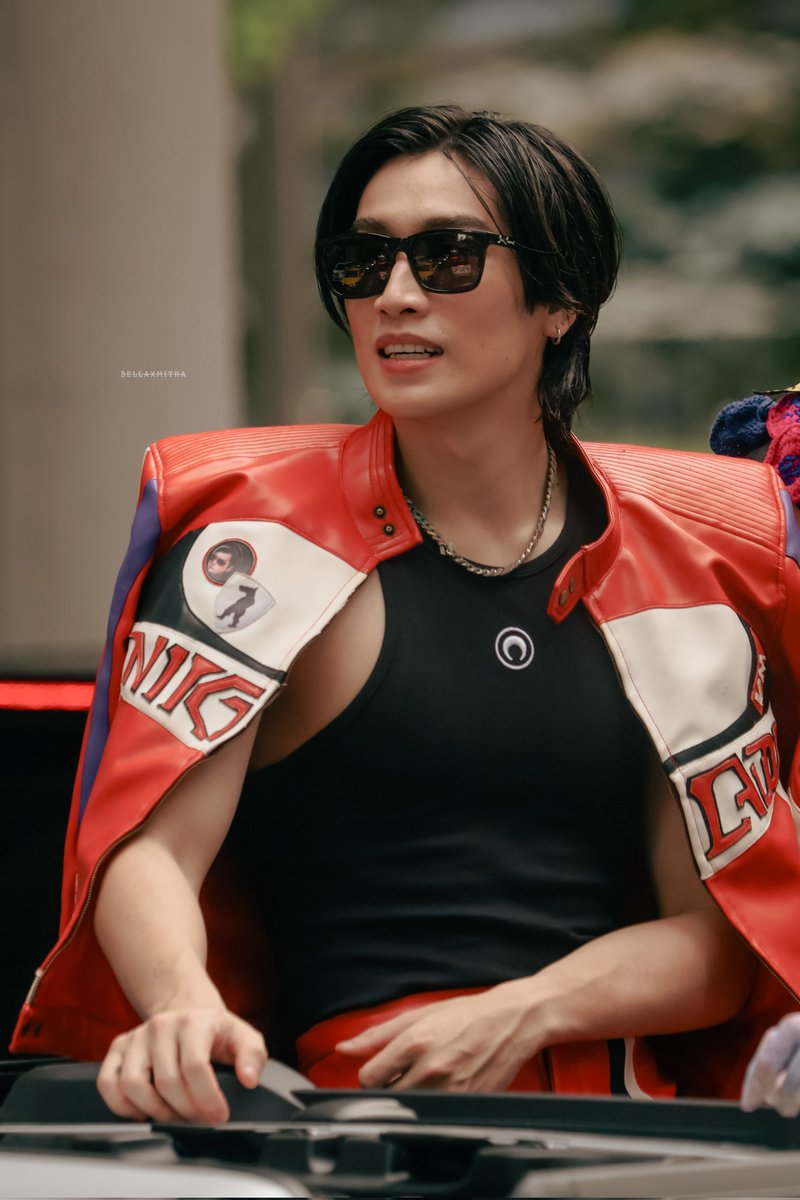 หล่อฉ่ำ 📷

#LOVEPRIDEPARADExBOC
#LOVEPRIDEPARADE
#BibleWichapas  <a href="/biblesumett/">Bsumettikul</a>