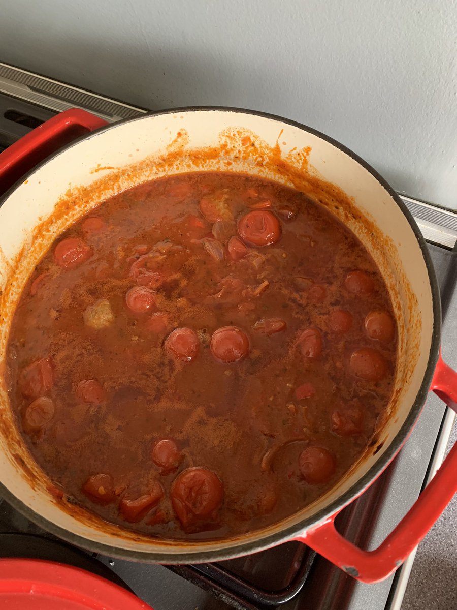 Lamb roasted tomatoes potatoes dauphinois and meatballs 🥰✅<a href="/MA59006806/">MA</a> <a href="/paulthecab/">paul</a>