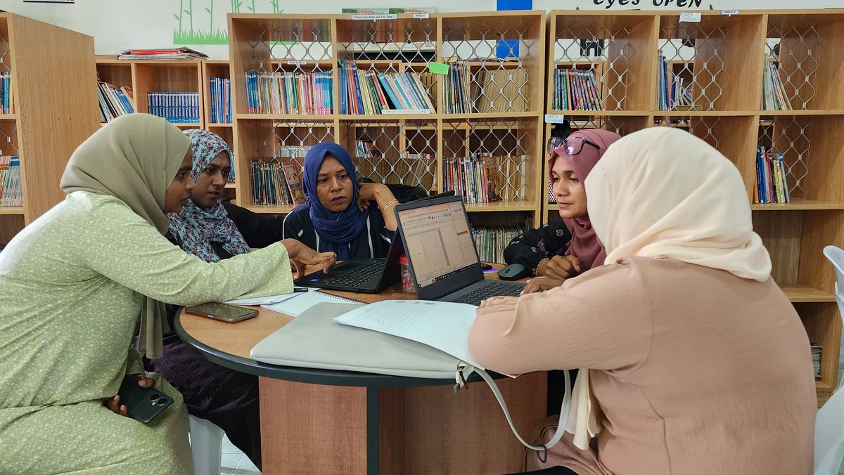 siskelaa's tweet photo. PD Day 1 (29th June 2024)
Implementing Key Competencies
Special thanks to Curriculum Development Analyst  Ashiyana Ali and Mohamed Aslam for facilitating this program. 
@MoEdumv https://t.co/aryPR99rXV