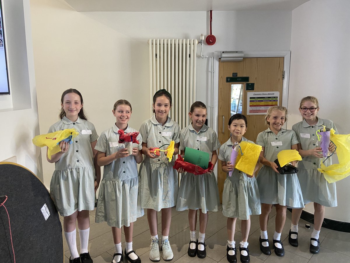 SurbitonHigh's tweet image. @SHSGirlsPrep had a fantastic time visiting @SHSScienceDept @SurbitonHigh creating parachutes and testing how successful they were by releasing them from a window two floors up in the building! Pupils and staff all had a brilliant time! #SHSAcademics #EducationUnleashed