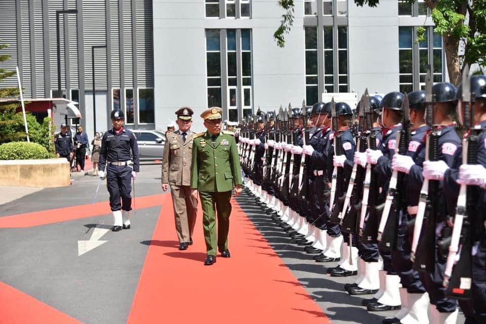 kokomdy's tweet photo. So does 🇹🇭 @POLICETHAI legitimizing the criminal and signing agreements with murderous junta, who are killing 🇲🇲 ppl.

@Thavisin @MFAThai what you expecting from killer junta? Criminals wil help you solve your crimes? Did they even crack dw K.K. Park and ShweKokko scam hubs? https://t.co/deJSevcnzu
