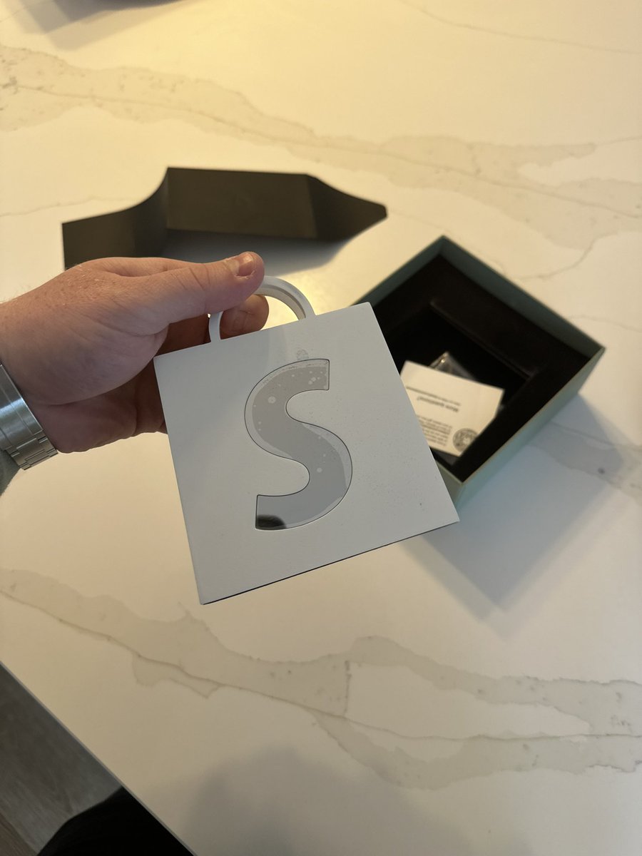 iamloads's tweet image. June vibes 🧙