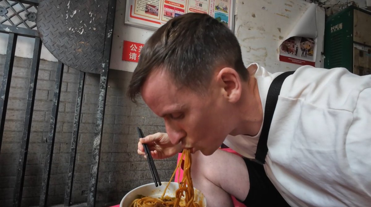 djjsimpson's tweet photo. Ever wondered what it���s like to dine on pig brain in China’s food capital, Chengdu? Join me as I tackle twice-cooked pork, the spiciest Sichuan hotpot, and yes, even chicken feet! Warning: Vegetarians may want to look away, but hey, if pandas can eat bamboo, why can’t we try... https://t.co/egrxC0sV12