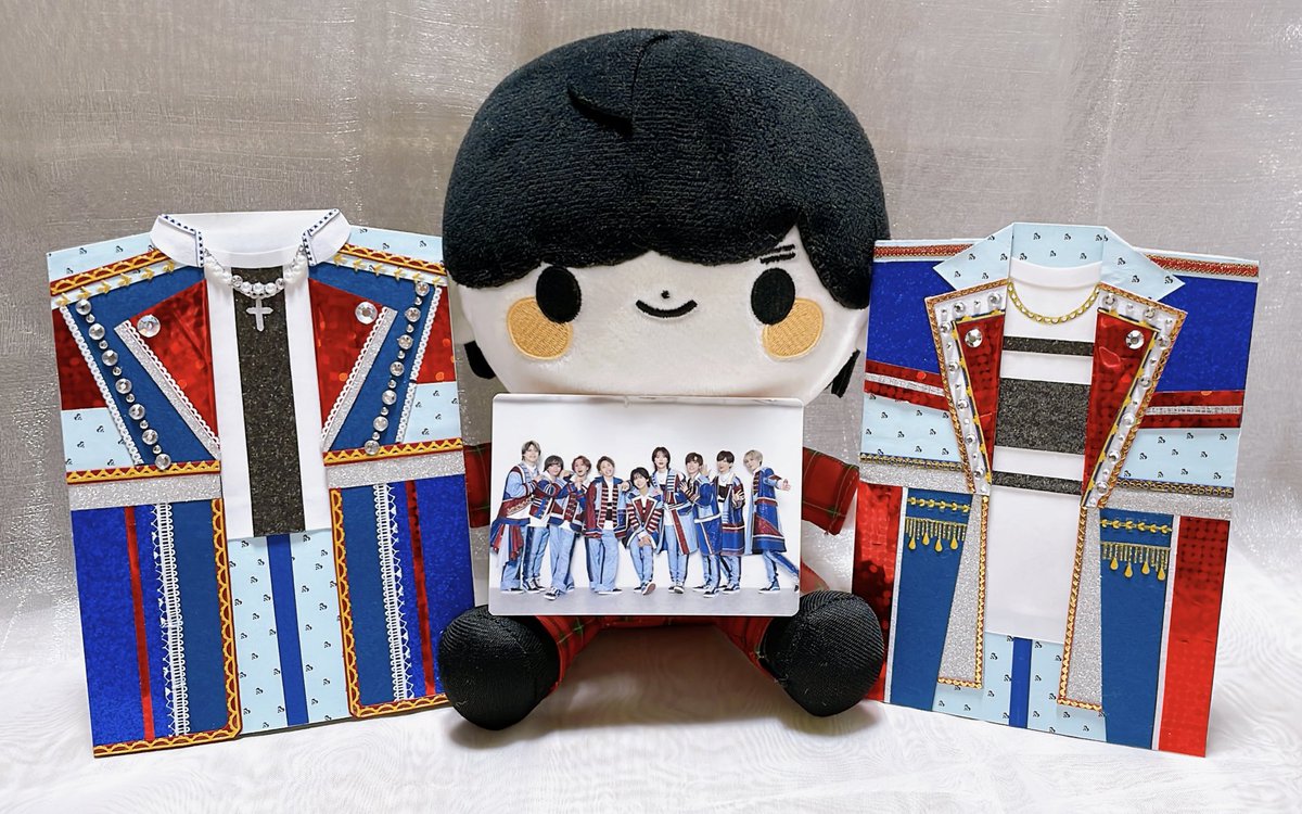 117Lh4's tweet photo. 実はデニム衣装風カードは白ﾌﾟﾘちゃんで作成🐵👑💛🩵
材料の在庫により若干パーツが異なる部分もありますが…✨️
あとぷんちゃんのカードではなんと、間違い探しが1箇所できる…！！！
↑ただのミスを誤魔化そうとしているだけ…笑

同じ衣装で2人分は初めての試み

 #かわいいねしろふくさん https://t.co/5IlLoGQQ71