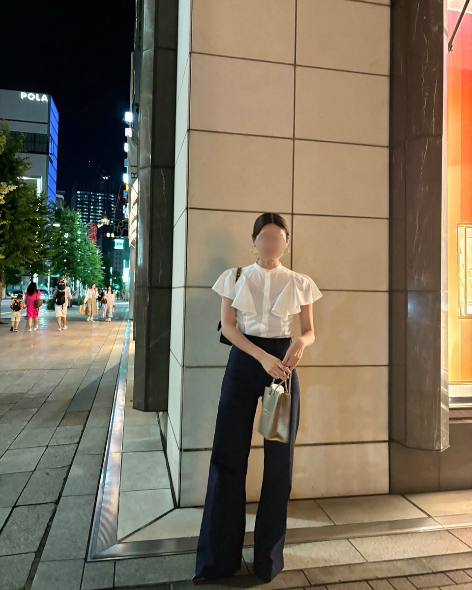 luckyend_'s tweet photo. 着てると「今日のシャツ可愛い！どこの？」と聞かれるエストネーションのフリルシャツ(エックス構文) https://t.co/b2LjU0OskH