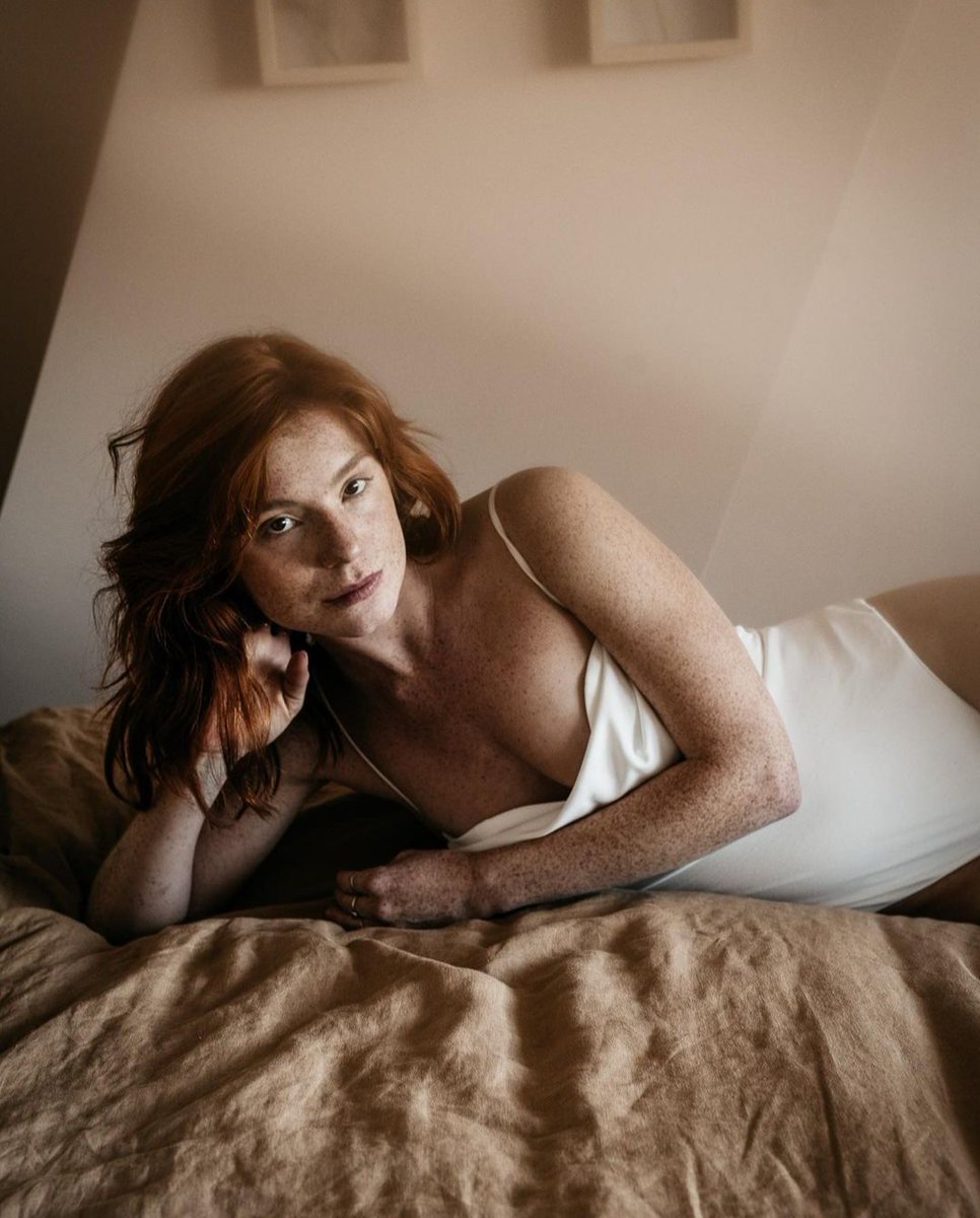 I know we just got up, but come back to bed... 

#SeductiveSunday