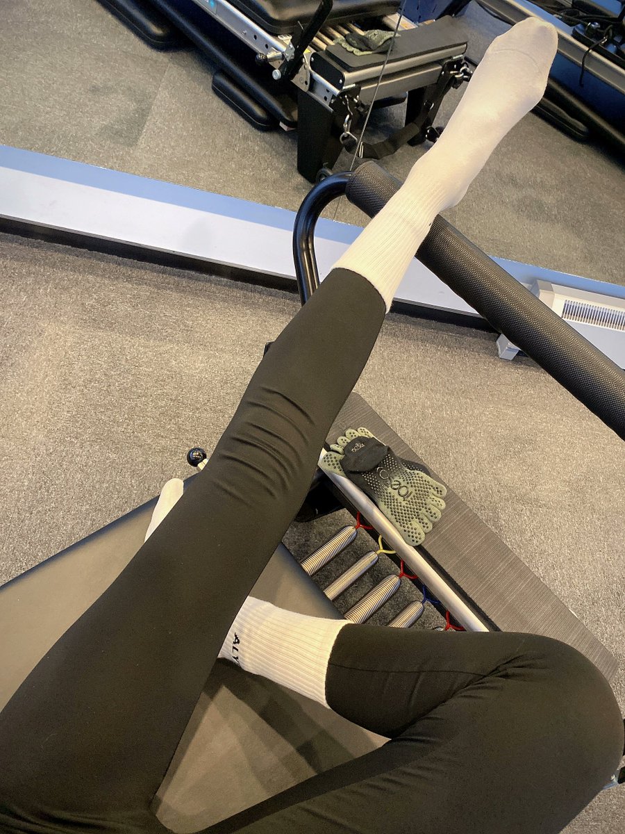 swenserez's tweet photo. This feeling of not having a big change in weight but getting smaller and smaller is so exciting 🏋️‍♂️🏋️‍♀️ https://t.co/nW87LDDxTO
