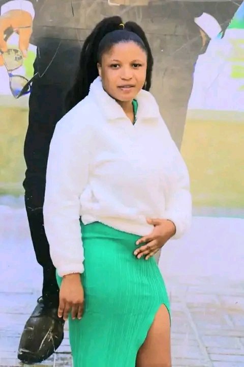 "
Re kopa thuso ka Ausy waka Mamojabeng Sehobai a nyametseng li 06-06-24 a ea town Joburg moo hoba o dula teng ha esale ke moqetela li 06 tseo ntse re bua WhatsApp til today ha aso hlahe le chommie tsa hae hali tsebe u kae esale a arohana le bona ha a ea town 1/2