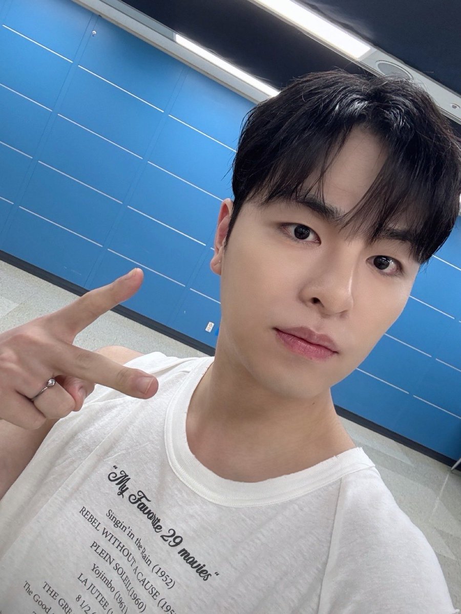 iKON GLOBAL iKONIC tweet media