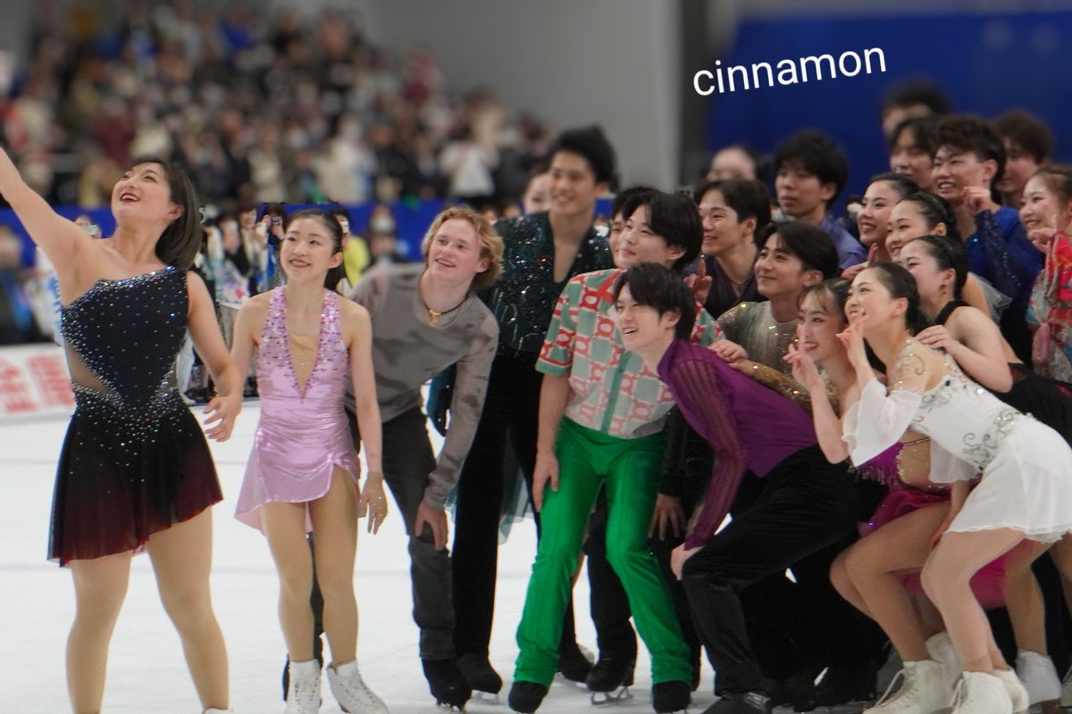 dekacinnamonmon's tweet photo. Dreams on ICE2024最終日行ってきました！
本日はショートサイド
隣の席のお姉様が4CCでお隣だった方で奇跡的な再会に驚きました。
お話できて嬉しかったです😀
#山本草太
#DOI2024 https://t.co/9JXSTUgA4e