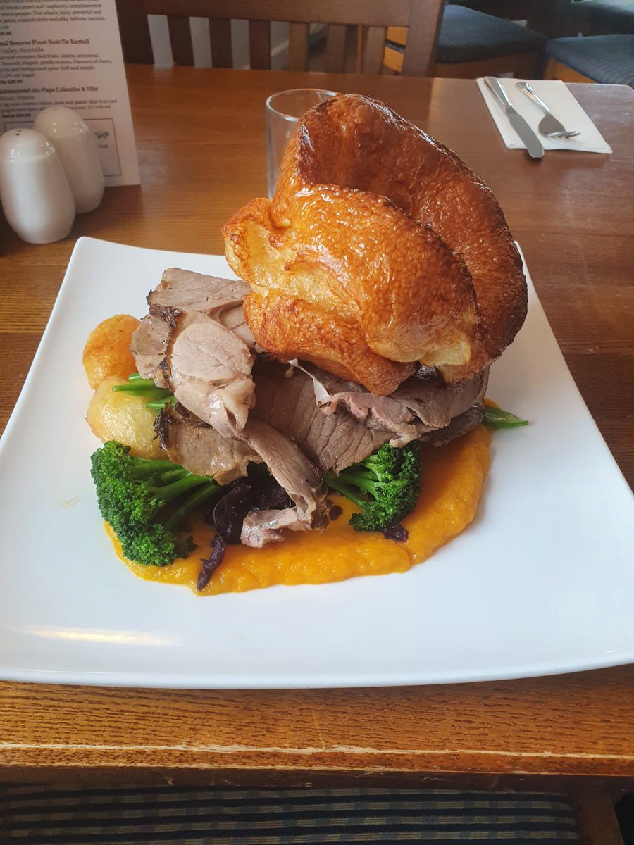ScillyI's tweet photo. @Etheringtons Sirloin of beef 🥩 and St.Piran pork🐖 today from 12-8pm 👌@AmeliaMills1 @jenkins_neil @IOSTravelupdate @PZHTravelUpdate @come2scilly @scillyboating @GrahamTrenwith @GeorgelKevin @IWTScilly @WillLethbridge @ScillyTIC @Scillypelagics @visitIOS @scillyniki 😎🥳🏖️💥 https://t.co/FPC7kdfXtZ