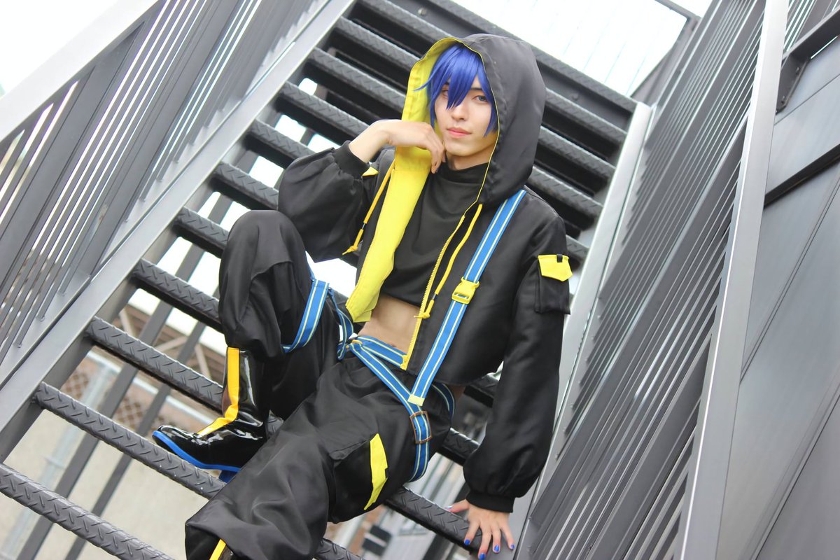 kosuuru's tweet image. KAITO ／ マジカルミライ2023ver

photo : @saku_0305_様

#Aicos 
#cosplay