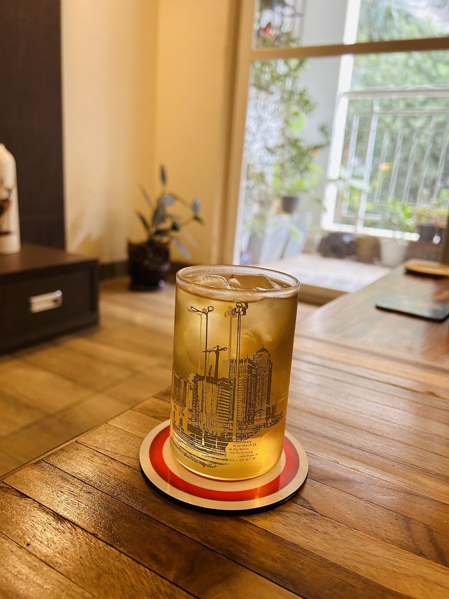 k0000_sim's tweet image. गरचे अहल-ए-शराब हैं हम लोग 
ये न समझो ख़राब हैं हम लोग……

#weekendplan
#Sunday 🥂