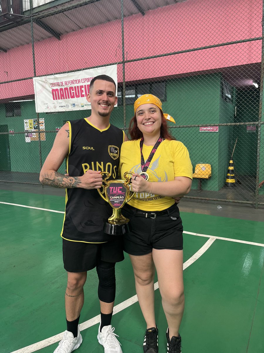 taai_cruz's tweet photo. mais uma vitória pra coleção, tenho muito orgulho de você @LeoBronUnite 💛🖤 https://t.co/Fc2byLIRPz