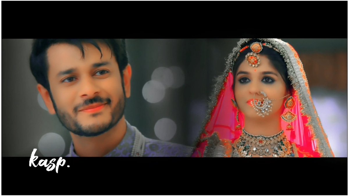 Love at first sight nah....

Them: Dekha tenu pehli pehli baar Ve
#Akshnav #Krisa
#JaySoni #AbhinavSharma
#ShaheerSheikh #Kanha 
#HibaNawab #Sayuri