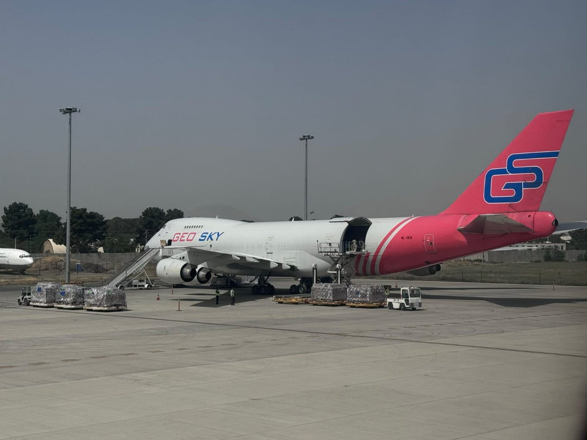 EUinAfghanistan (@euinafghanistan) on Twitter photo With nearly 98 tons of essential medical supplies on board, another 🇪🇺 humanitarian air bridge landed today in #Kabul.
Joint action between <a href="/eu_echo/">EU Civil Protection & Humanitarian Aid 🇪🇺</a> and humanitarian partners ensures that medicines and supplies reach Afghans, including those still recovering from the May floods. With nearly 98 tons of essential medical supplies on board, another 🇪🇺 humanitarian air bridge landed today in #Kabul.
Joint action between <a href="/eu_echo/">EU Civil Protection & Humanitarian Aid 🇪🇺</a> and humanitarian partners ensures that medicines and supplies reach Afghans, including those still recovering from the May floods.