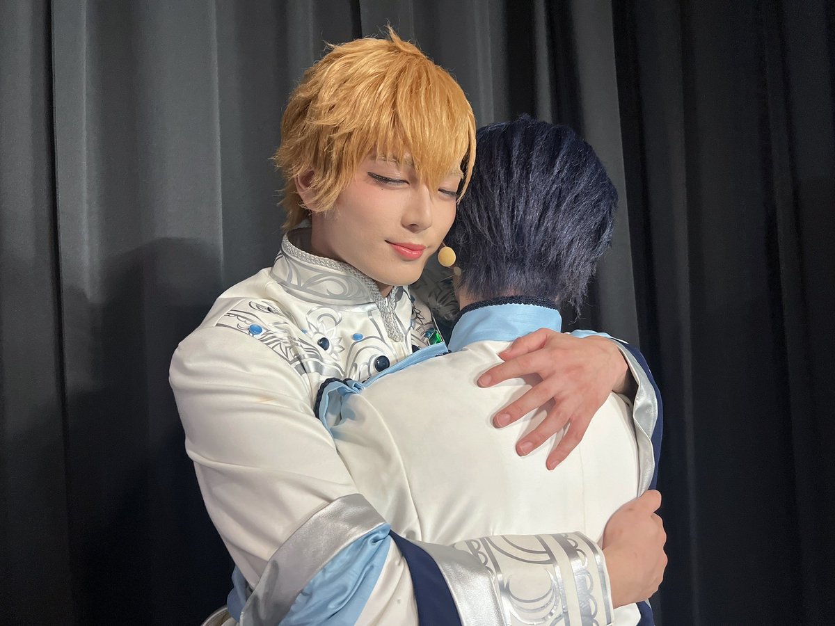 katodaigo0919's tweet photo. 舞台『魔法使いの約束』
オーケストラ音楽祭～main story～
大千穐楽ありがとうございました

しょうごくん
ずっと傍で支えてくれてありがとう
本当にシノがしょうごくんでよかった

僕のヒースくんは今日で幕を閉じました
ですが新たな東の国も是非宜しくお願い致します。

愛してくれてありがとう。 https://t.co/97X1hUCEfs