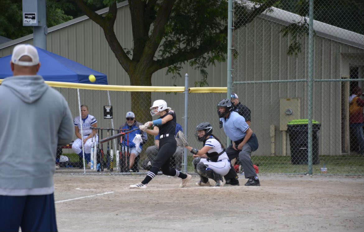 kennedi_ryan1's tweet photo. Firestix tournament in Davison was cancelled due to weather. My team went 3-1 in pool play! I ended up batting a .545 with two home runs in one day and even got to show my skills at ss and 2nd!! We have a week off and then onto Blue Chip! https://t.co/sWYQ64LXNR