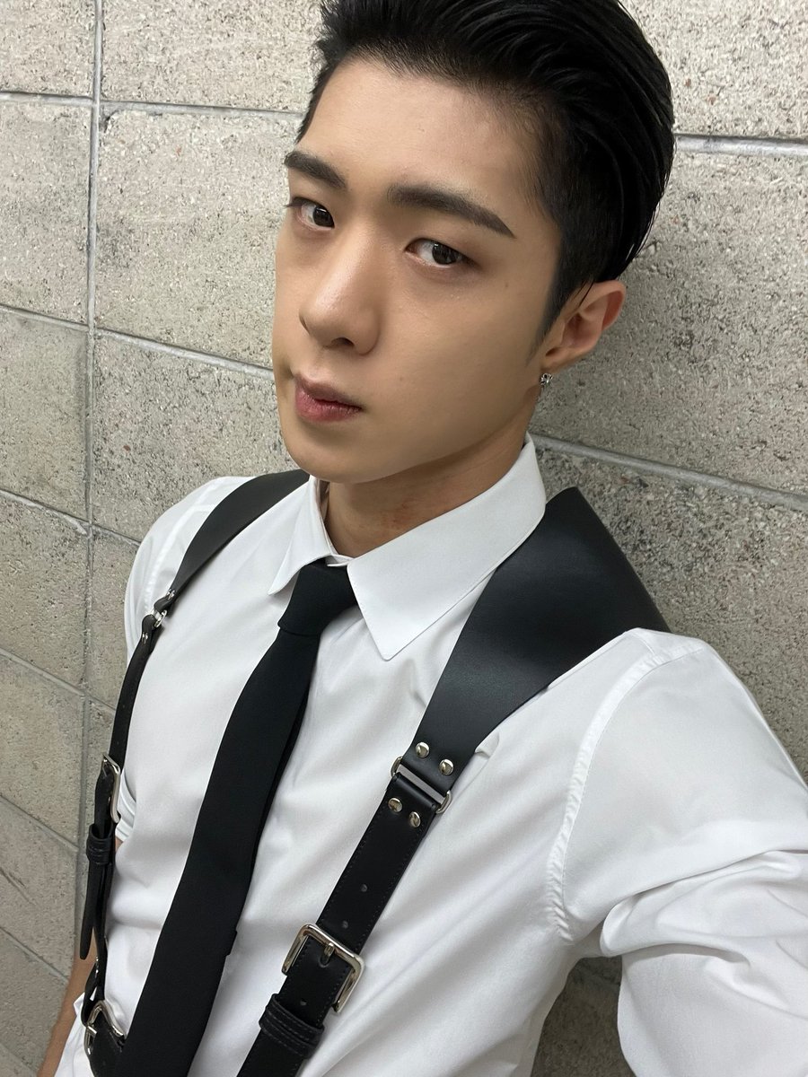 [#와이엇 #WYATT] 😎