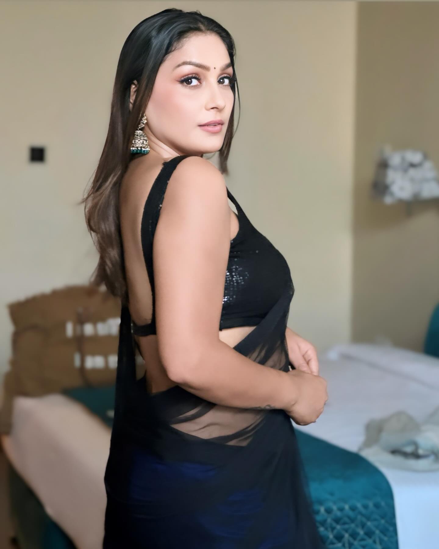 GRUjMJ8aAAAoapW?format=jpg&name=large