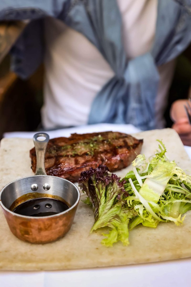 VilladiGeggiano's tweet photo. Prepared with passion, Josper grilled to perfection - our @HGWalterUK beef is so tender, it melts in your mouth 🥩
#josper #jospergrill #steak #steakhouse #steakdinner #steaklover #steaksunday #steakporn #steaktime #ribeyesteak #chiswick #chiswickhighroad #sunday #westlondon #w4 https://t.co/vHReGSwe0U