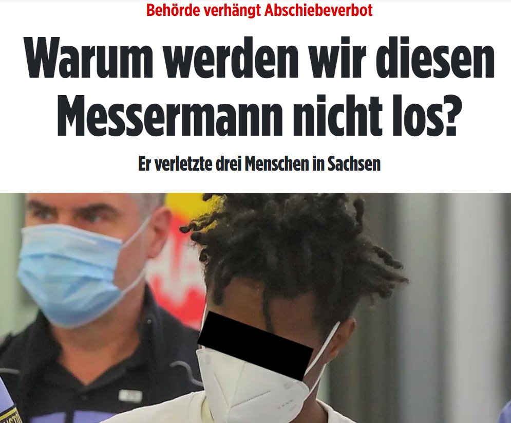 YveK22's tweet photo. Das ist Khalid, 29 Jahre alt, aus Eritrea. Khalid kam 2015 mit der Flüchtlingswelle nach Deutschland.
Und der Schwerkriminelle zeigt gut auf, was hier falsch läuft.

Khalid wurde erst am 11. Juni aus der Haft entlassen. Vier Jahre hat er dort gesessen, weil er in einer Unterkunft drei Bewohner mit einem Messer angegriffen und verletzt hatte.
Auch in der Haft sorgte er ständig für Ärger. Er griff Justizbeamte und Mitgefangene an und versuchte zu flüchten.
Die Sicherheitsbehörden wurden zu seiner Haftentlassung gewarnt, der Mann sei unberechenbar.

Kaum entlassen, macht der Eritreer genauso weiter wie vor der Haft. In der ihm zugewiesenen Flüchtlingsunterkunft im Dresdner Stadtteil Lockwitz tauchte er trotz Wohnsitzauflage gar nicht erst auf. Keiner weiß jetzt wo er ist. Ist aber auch egal, denn man könne sowieso nichts tun, so die Behörden. Eventuell ist er bei Verwandten im Allgäu untergekommen, vermutet man.
In einer Polizeistation randalierte er sechs Tage nach der Entlassung. Eine Bahnmitarbeiterin, die ihn beim Schwarzfahren erwischte, hat er krankenhausreif geschlagen. Bei der Festnahme fand die Polizei ein Messer bei ihm.
Trotzdem musste die Polizei ihn wieder laufen lassen, denn die jetzt begangenen Straftaten seien für die Justiz keine hinreichenden Haftgründe, um den Kerl wieder in Gewahrsam zu nehmen.

Und auch dieser Straftäter kann wohl bleiben, im besten Deutschland, das wir je hatten. Denn das BAMF hat zwar schon lange seinen Schutzstatus als Asylsuchender widerrufen. Weil aber der Kerl sofort dagegen Klage einreichte, erließ die Behörde gleich noch ein Abschiebeverbot und erteilte dem Kriminellen eine Duldung die bis zum Urteil durch ein Verwaltungsgericht gültig ist.
Wegen dieser Duldung darf der Eritreer jetzt auch nicht in Abschiebehaft oder Ausreisegewahrsam genommen werden.
Warum eigentlich nicht? Genau das muss geändert werden. Auf das Urteil warten kann er auch in Gewahrsam.

Und auch wenn der Eritreer seine Klage verliert, kann er nicht abgeschoben werden, weil – Tata – er keinen Ausweis hat.
Den zu beschaffen sei fast unmöglich, so ein Insider zu Bild. Ja, das stimmt, aber er erwähnt nicht, dass das vom Bundesverwaltungsgericht so entschieden wurde. Denn bis Oktober 2022 mussten Eritreer, die nur subsidiären Schutz oder eine Duldung hatten, auf ihr Konsulat und dort den Ausweis beantragen. Das war also möglich. Weil Eritreer, die einen neuen Ausweis beantragen wollen, auf dem Konsulat aber eine sogenannte Reueerklärung unterschreiben müssen, was das Eingestehen einer Straftat – nämlich die Flucht aus dem Land – bedeutet, sei dies für Eritreer nicht zumutbar. Deswegen müssen die deutschen Behörden in solchen Fällen einen sogenannten Reiseausweis ausstellen, urteilte das Gericht. Mit diesem Reiseausweis kann aber keine Abschiebung erfolgen, weil Eritrea wiederum diesen Wisch nicht anerkennt.

Mit solch bürokratischem Irrsinn lässt sich natürlich jede Abschiebung verhindern, auch die von schweren Gewaltverbrechern.
Nutznießer dieses Wahnsinns sind die Kriminellen, die unter dem Deckmantel Asyl ins Land kamen. Leidtragende sind wir, die aufnehmende Bevölkerung, deren Belange offensichtlich mehr und mehr an Bedeutung verlieren.
Khalid rennt derweil irgendwo sorgenfrei unter uns herum und es ist nur eine Frage der Zeit, bis er wieder eine schwere Straftat begehen wird.