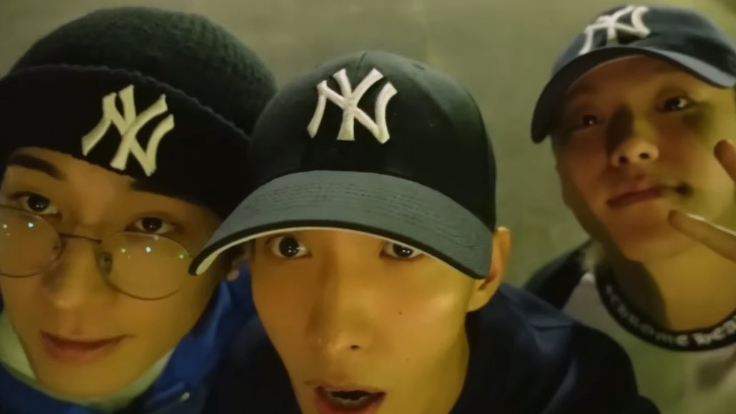 wonwooszone's tweet photo. cuties https://t.co/nY56L3jYcB