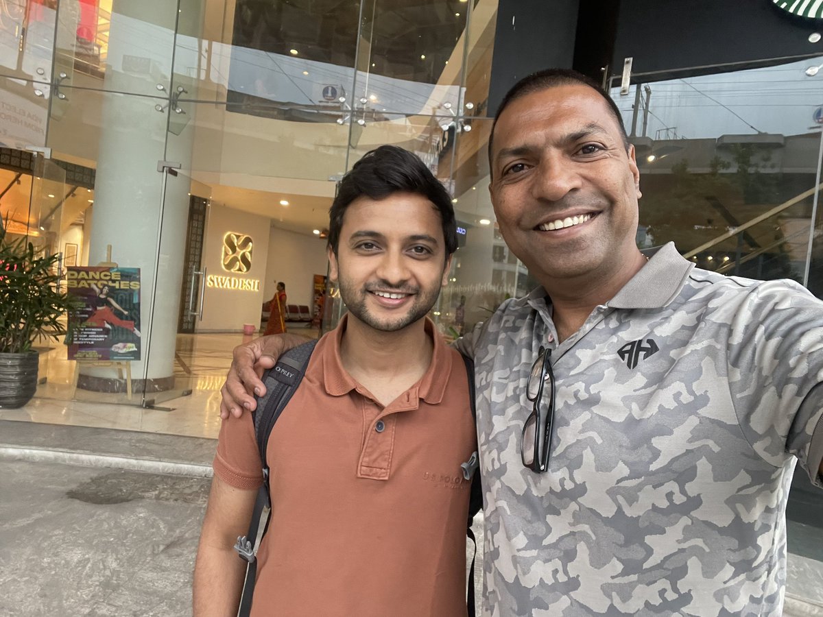 CaptVenk's tweet photo. I had the pleasure of meeting @saumil_chandira, the founder of Remasto (https://t.co/eVIk3xnj3Y), a startup helping job seekers prepare for interviews. Floored by his zeal and passion for making a difference in the hiring industry. Wishing him great luck. https://t.co/jpj5eBCOFN