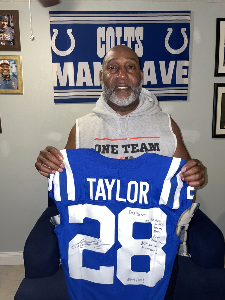 ItzLiveee's tweet image. Miss you pops! 🕊️💙