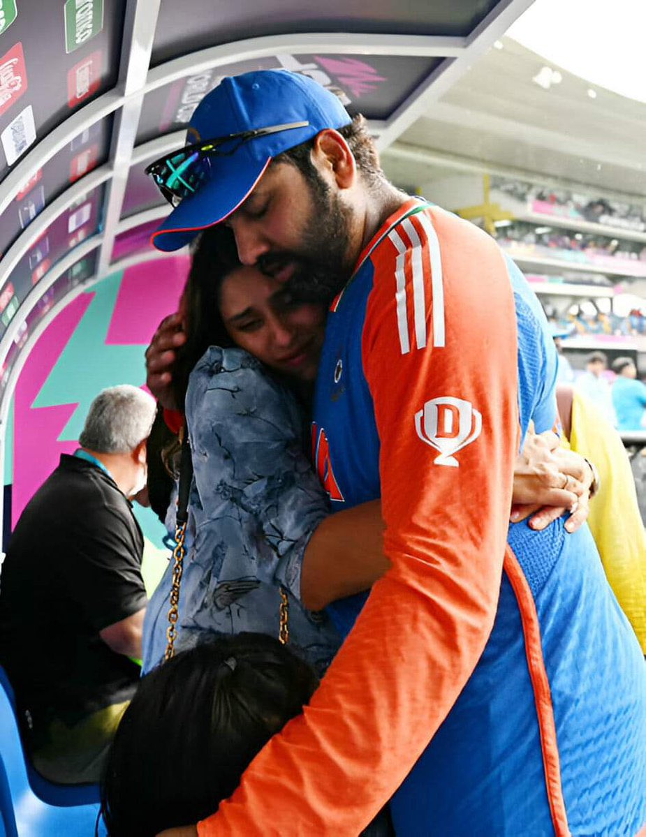 _kishor_kr's tweet photo. कुछ खुश हैं और कुछ दुखी हैं 
कुछ हम हैं और कुछ तुम हो ।
Everyone needs a " साथी "
#INDvSA
#T20WorldCup2024Final https://t.co/dXpN9uwQJA