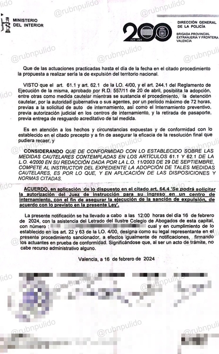 rubnpulido's tweet photo. 🇲🇦 Os voy a contar la historia de Tarik El Malki, me la juego haciéndolo, pero también se la juega otro valiente anónimo (mi fuente).

ℹ️ Tarik El Malki llegó ilegalmente a #Melilla con 18 años, en el año 2012. En diciembre de ese mismo año cometió su primer delito.

⚠️ Desde entonces no ha parado de hacerlo. Lo que le llevó a prisión en el año 2020 tras cometer numerosos delitos y ser condenado hasta en 6 ocasiones.

ℹ️ En el año 2023 se le decretó un expediente de expulsión. Nunca se ejecutó. Ha estado en prisión desde el año 2020 hasta febrero de este año.

ℹ️ Una vez excarcelado tramitó una solicitud de subsidio por desempleo y se solicitó su internamiento en un #CIE (en febrero) para formalizar su expulsión.

‼️ Recientemente salió del #CIE, ya que aún #Marruecos no ha aceptado su expulsión. Se encuentra libre, en algún lugar de nuestro país y cobrando un subsidio por desempleo.

⚠️ Dado su perfil de multirreincidencia delictiva, es posible que sea nuevamente detenido. Pasó de robos con fuerza a robos con violencia, a día de hoy tiene 30 años y «no se arrepiente de nada de lo que hizo». ¿Qué más tiene que hacer?

🔴 ¿Cuántos Tarik El Malki habrá en España?