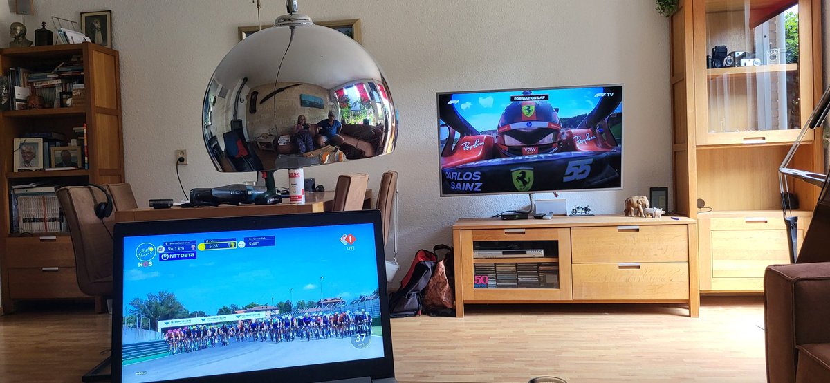 Immek's tweet image. Twee race circuits, twee verschillende sporten. 😄 #TDF2024 #F1