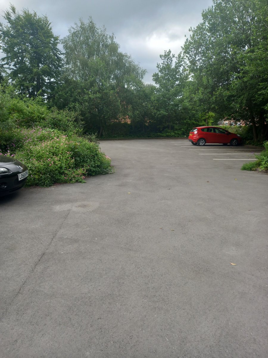 GroveLaneBap's tweet photo. Worship with Grove Lane June 30 2024 
The links for the recording of today's service
https://t.co/mALsniqEv2

https://t.co/YsRtjQsJ1Z  

Meeting God in the car park?

#hemofthegarment
#Godisatwork https://t.co/f1KEeCa3Lo