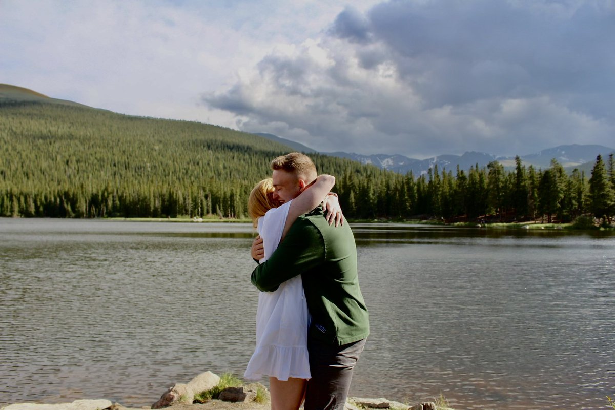 MarissaKWatters's tweet photo. Coming back from Colorado as a FIANCÉ! 💍❤️🍾 https://t.co/NgM9YPKhAE