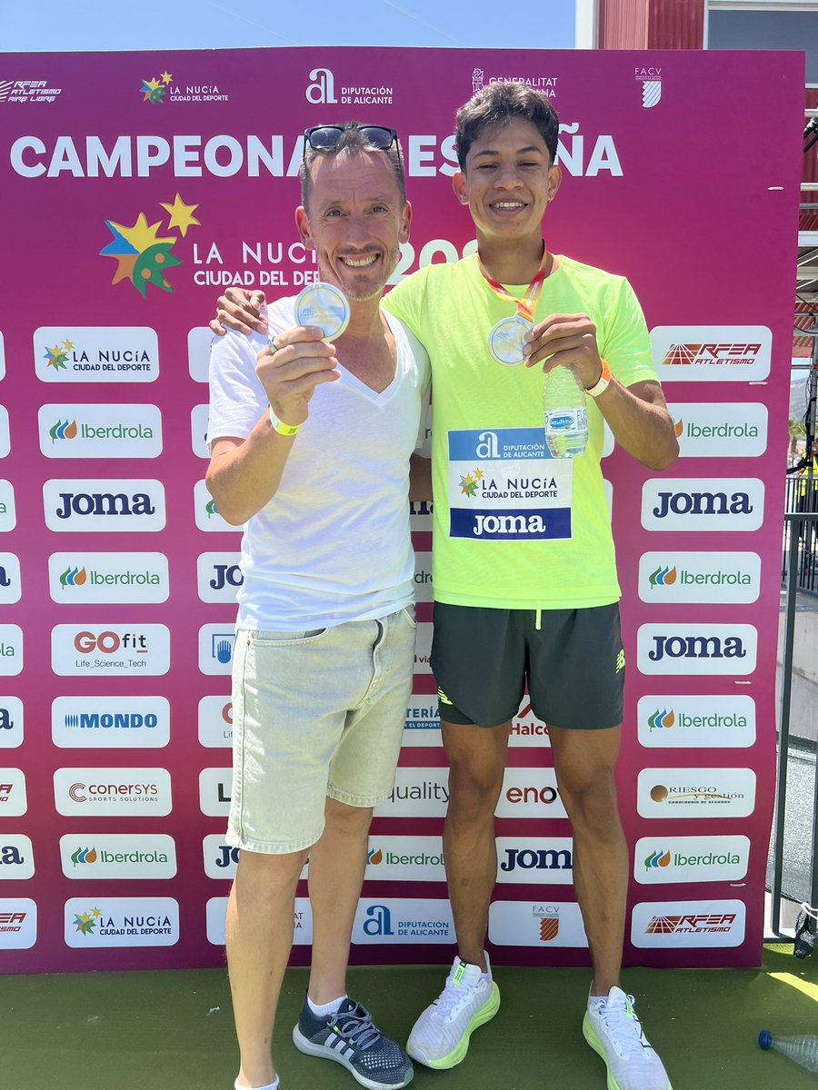 Carles Castillejo (@c_castillejo) on Twitter photo Como decia Hannibal Smith “Me encanta que los planes salgan bien”
Hoy <a href="/josuecnles/">Josue Canales</a> lo ha bordado. Subcampeón de España en 800 con mínima WA. Toca esperar a la selección de <a href="/atletismoRFEA/">atletismoRFEA</a> pero pase lo que pase te lo has ganado. ENHORABUENA!!!!!!
Ayer 3/3 hoy, de momento, 1/3 Como decia Hannibal Smith “Me encanta que los planes salgan bien”
Hoy <a href="/josuecnles/">Josue Canales</a> lo ha bordado. Subcampeón de España en 800 con mínima WA. Toca esperar a la selección de <a href="/atletismoRFEA/">atletismoRFEA</a> pero pase lo que pase te lo has ganado. ENHORABUENA!!!!!!
Ayer 3/3 hoy, de momento, 1/3