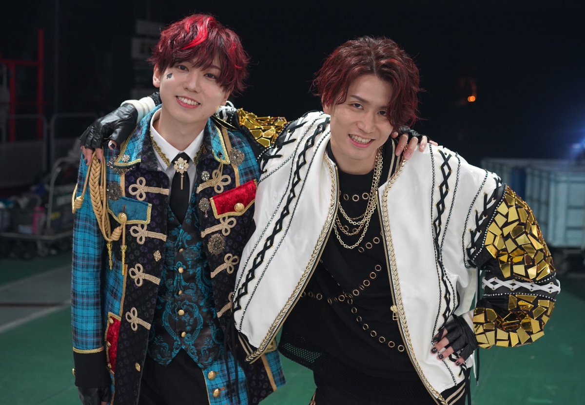 #あんスタ #スタフォニ
DAY2 最高の景色をありがとうございました。

皆さんが見せてくれる未来で
これからもCrazy:Bは飛び回るぜ！！🐝

そしてALKALOID！♠️
最高のライバルとして、兄弟として、
この先もずっとよろしくお願いするぜ！？