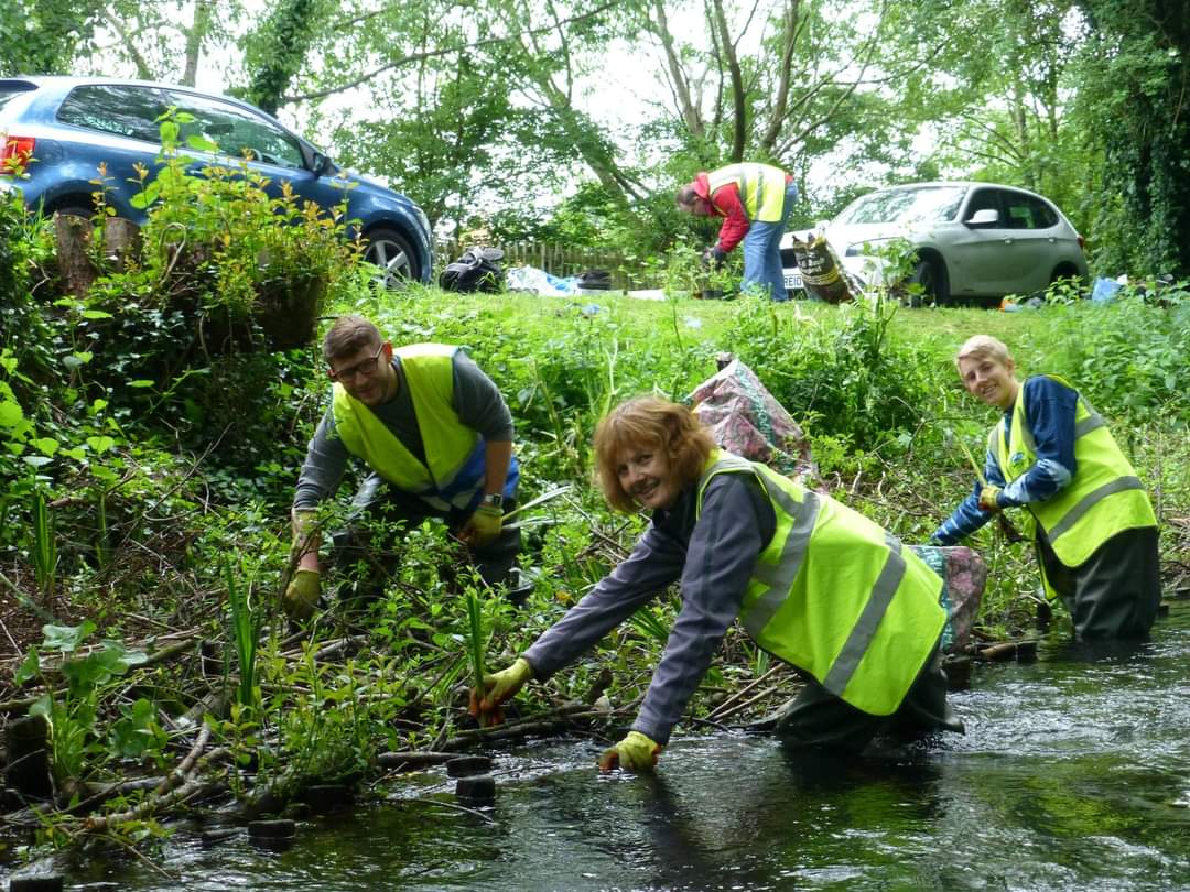 Nominate Now your exceptional member of the team, employee or volunteer for The  Thames Rivers Trust Peter Spillett Award.
Entries must be for nominees delivering projects or environmental good for rivers in the Thames catchment in the last 12 months

thamesriverstrust.org.uk/what-we-do/tha…