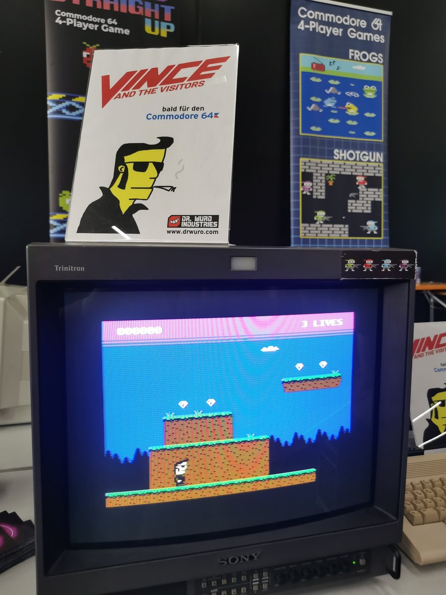 VINCE &amp; THE VISITORS
coming soon to a #Commodore64 #C64 near you

#indiedev #gamedev #retrodev #8bit #retro