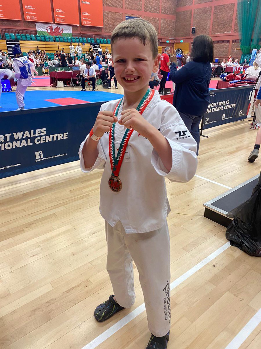 Revans19091323's tweet photo. @PontPrimary Josh competed in his first taekwondo sparring competition in Sophia Garden’s today. He showed amazing determination and resilience in his fight. https://t.co/XH8ACGCwbX