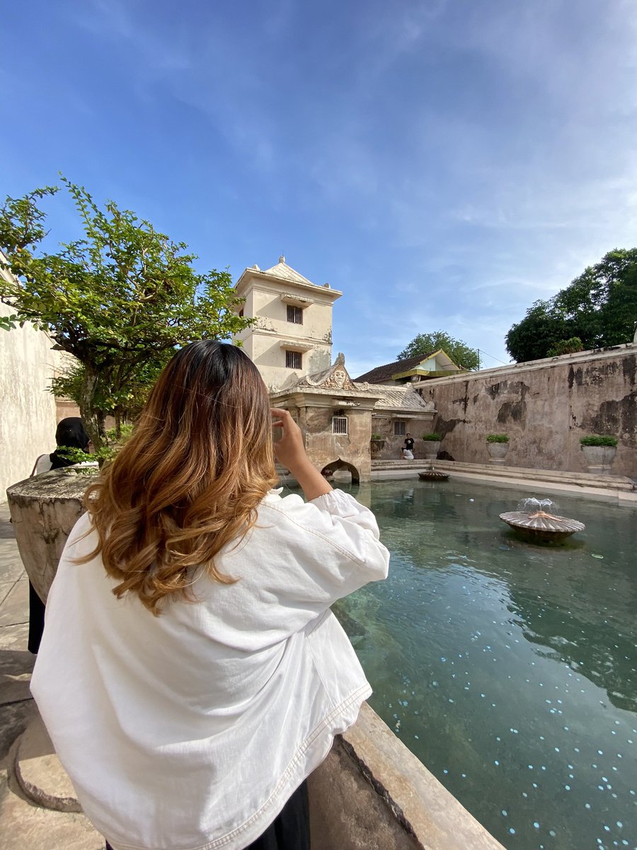 Girl math, beli catokan 300rb tapi hasil curly nya natural kayak pake dyson tapi awet seharian 🤣😎 

Udah bisa curly otomatis jadi gak pegel dan hasilnya natural banget🥹🌸🎀