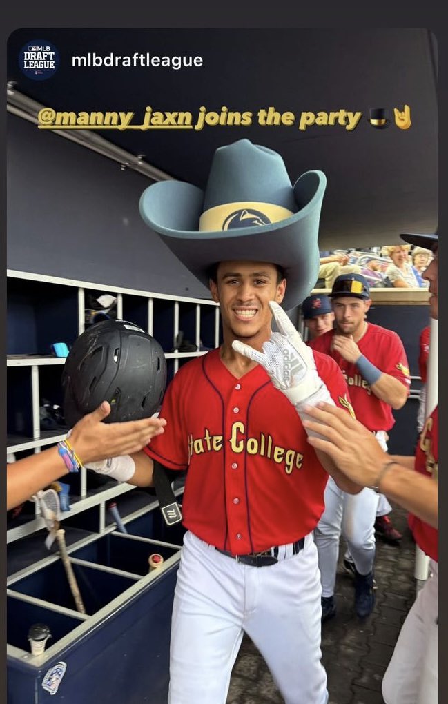 Draft League HR #2 for Manny Jackson!❤️⚾️❤️   <a href="/mlbdraftleague/">MLB Draft League</a>